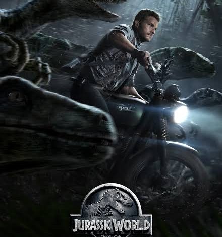 Jurassic World (2015)